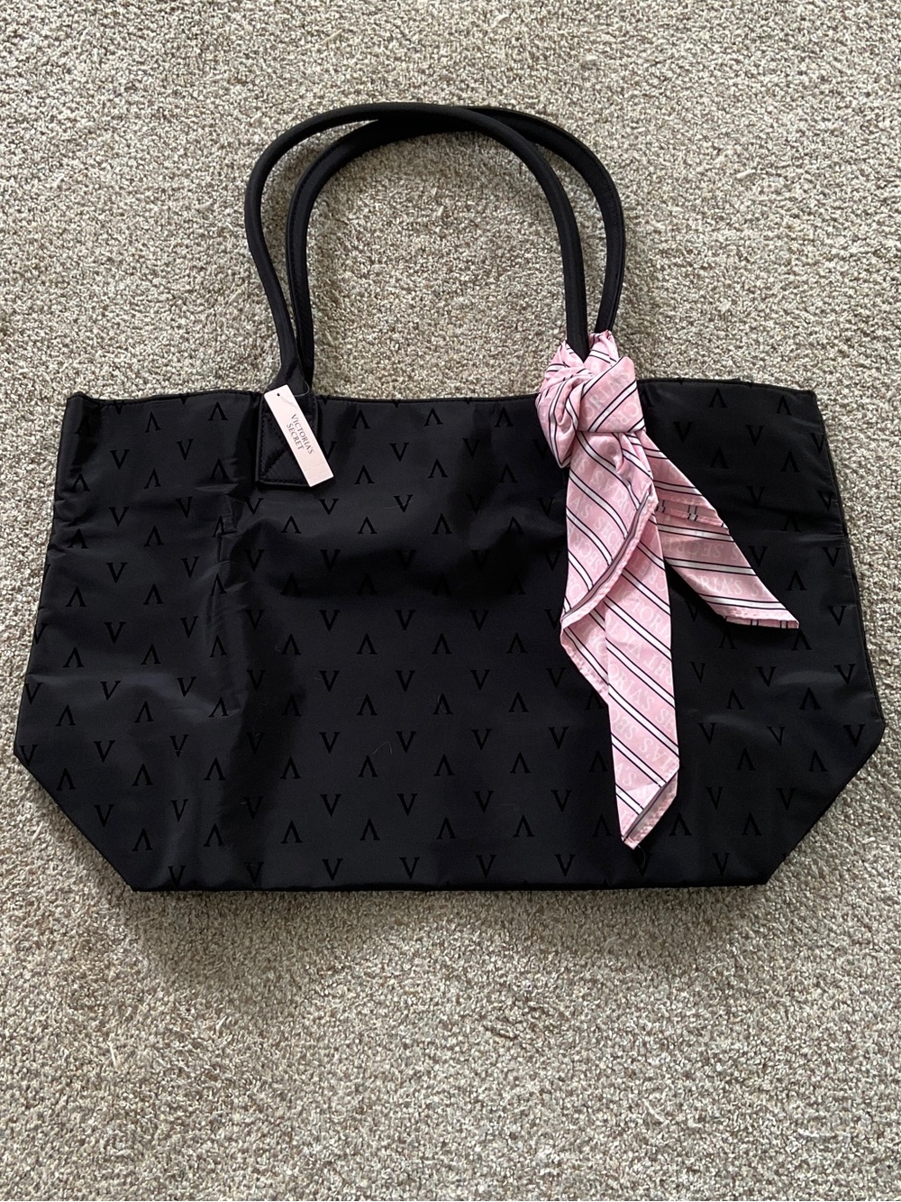 Victoria Secret Black Bag with Pink Scarf NWT - Picture 3 of 13